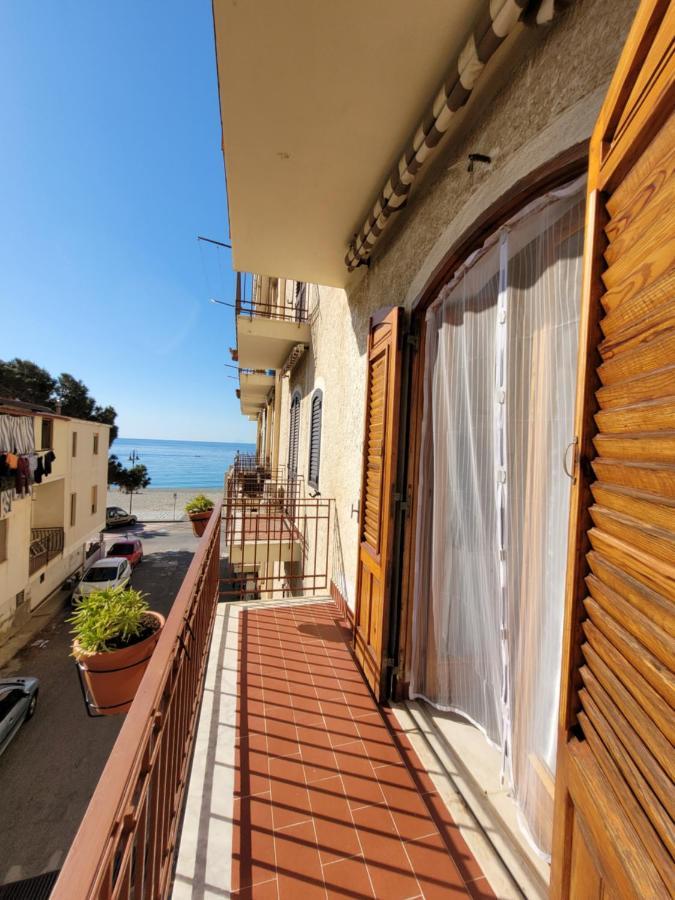 Casa "Paolo E Francesca" Monolocali Villa Scilla Exterior photo